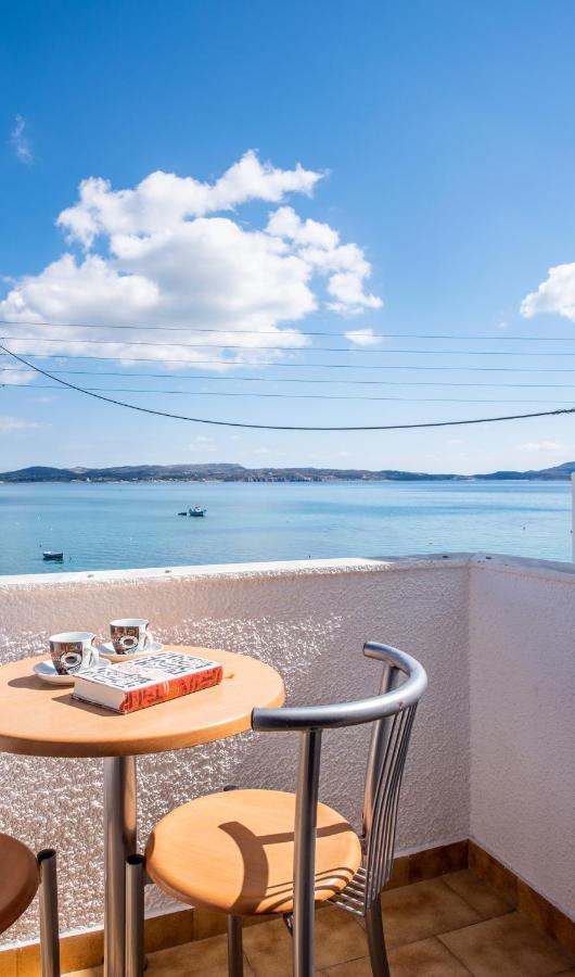Milos Inn Adamantas  Exteriör bild