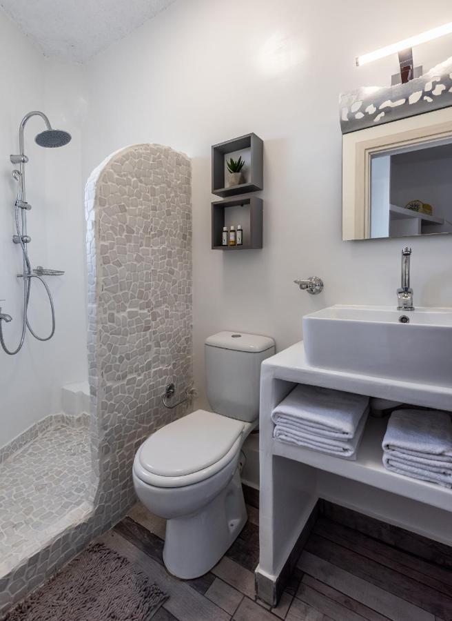 Milos Inn Adamantas  Exteriör bild