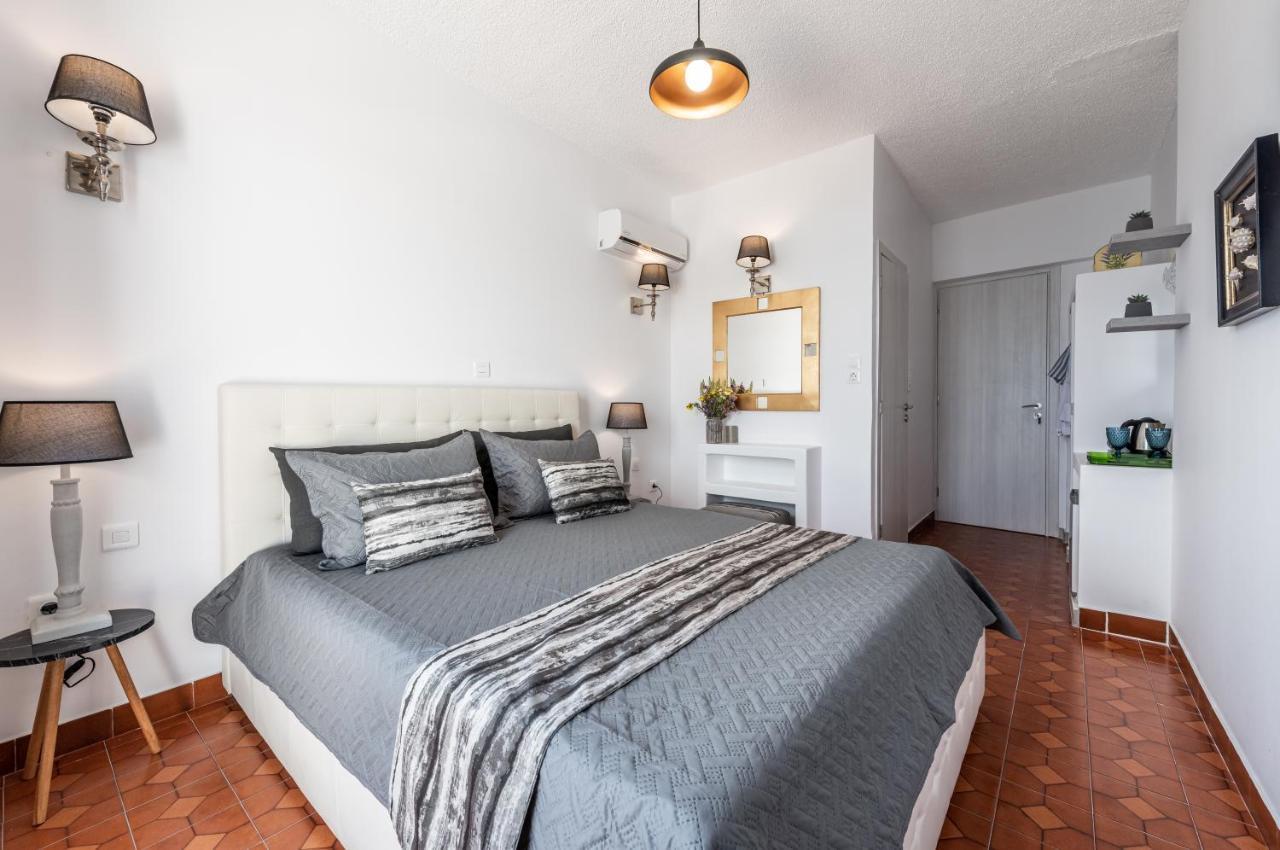 Milos Inn Adamantas  Exteriör bild