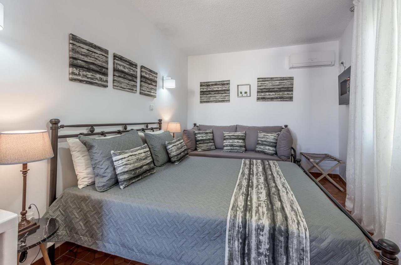 Milos Inn Adamantas  Exteriör bild