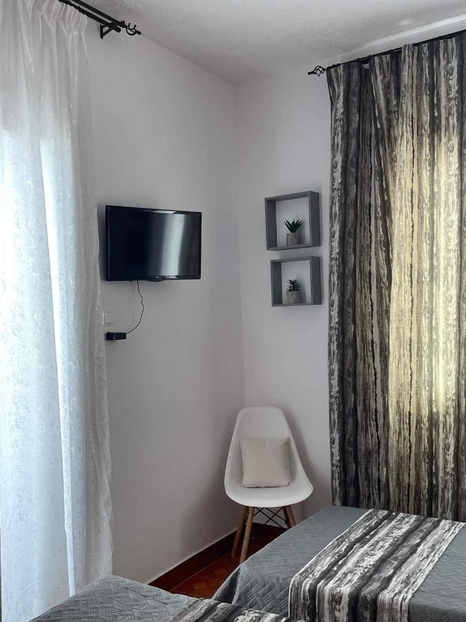 Milos Inn Adamantas  Exteriör bild