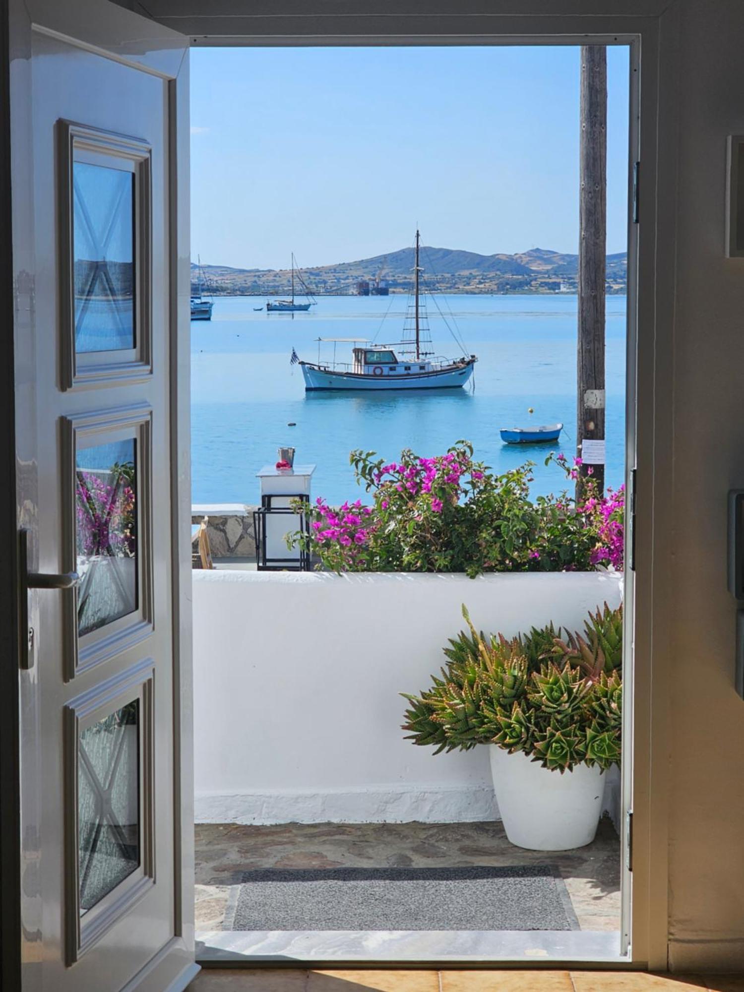 Milos Inn Adamantas  Exteriör bild